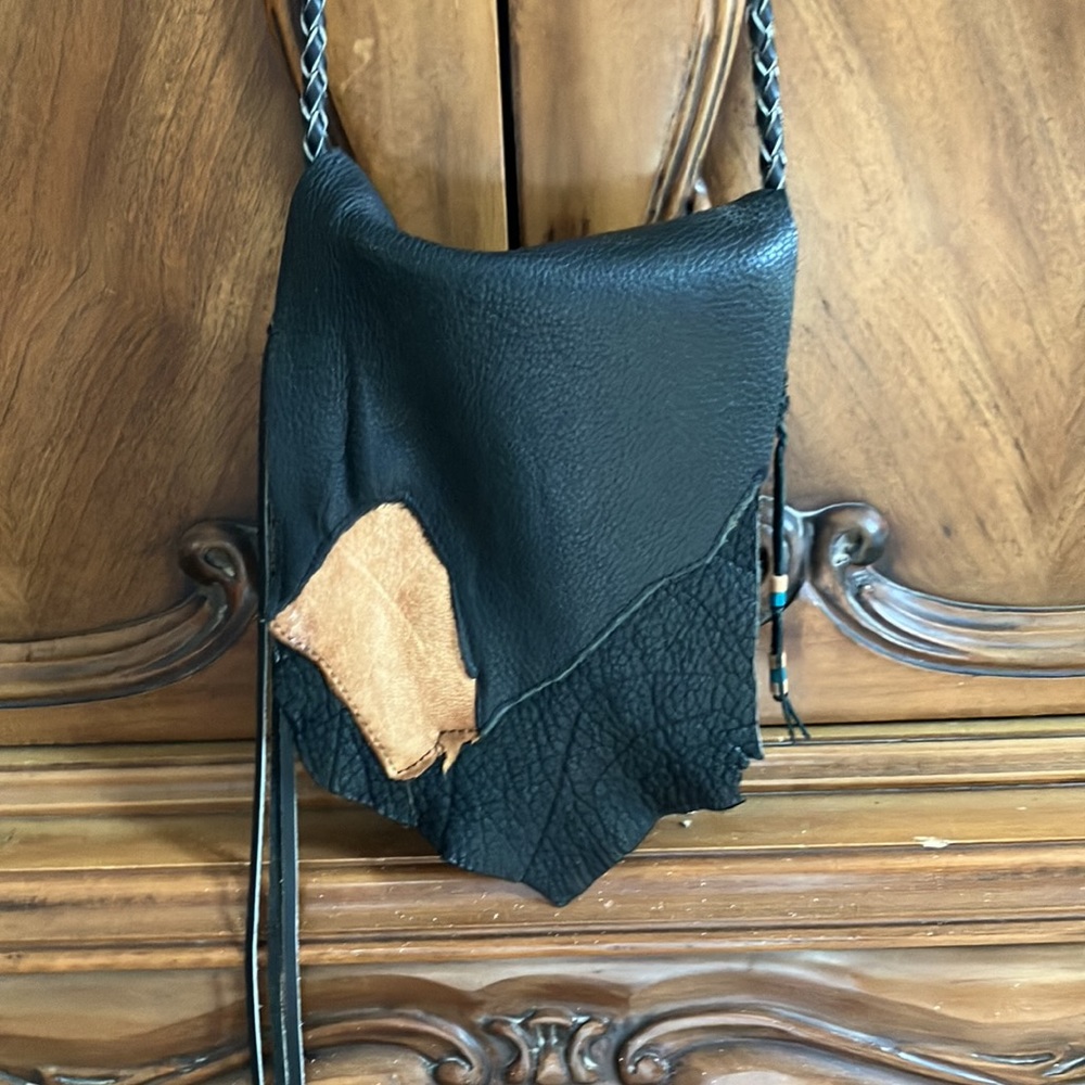 peppled  handmade asymmetrical 100%  leather bag black and beige crossbody